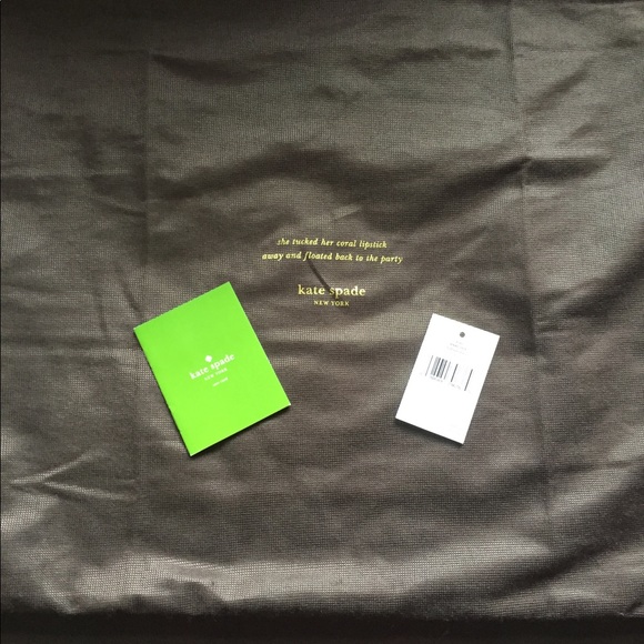 Kate Spade purse/purchased for $355.00 US *never used* - Picture 5 of 8